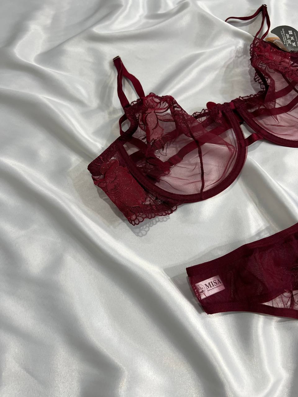 شورت و سوتین زنانه