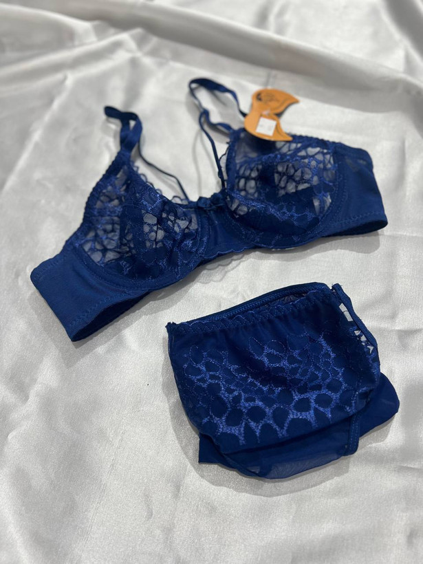 ست شورت و سوتین زنانه