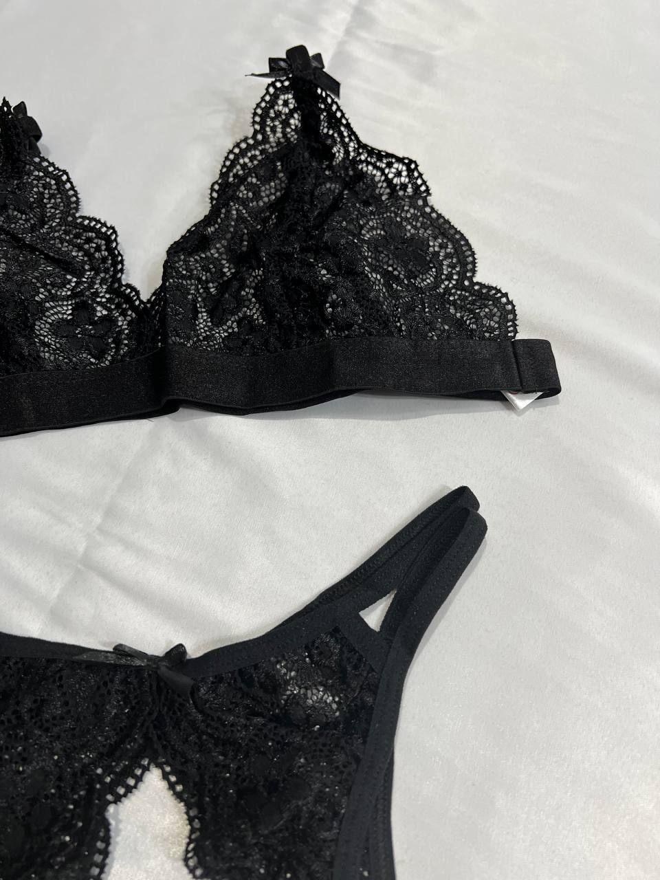 خرید لباس زیر زنانه