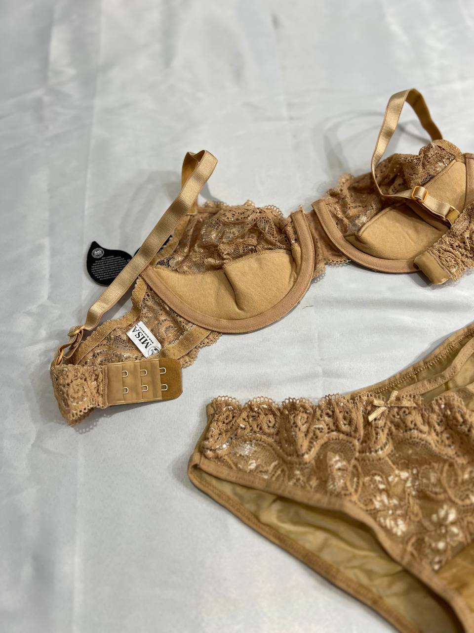 ست شورت و سوتین زنانه