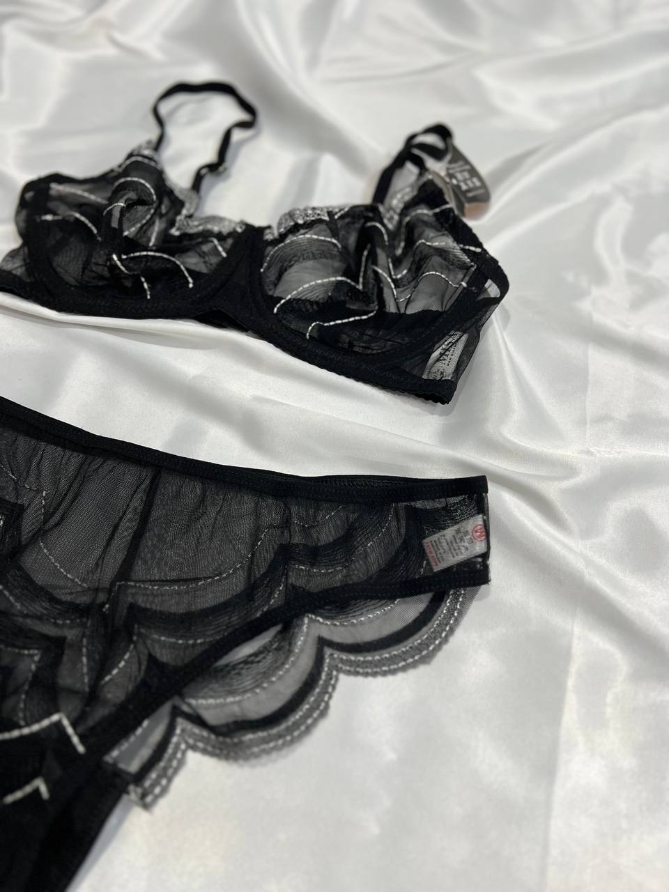 ست شورت و سوتین زنانه