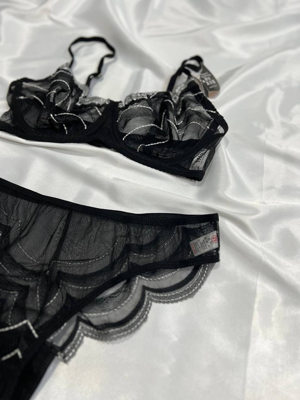 ست شورت و سوتین زنانه