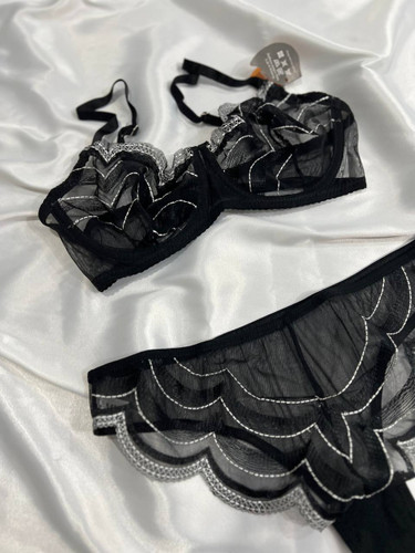 خرید ست شورت و سوتین زنانه